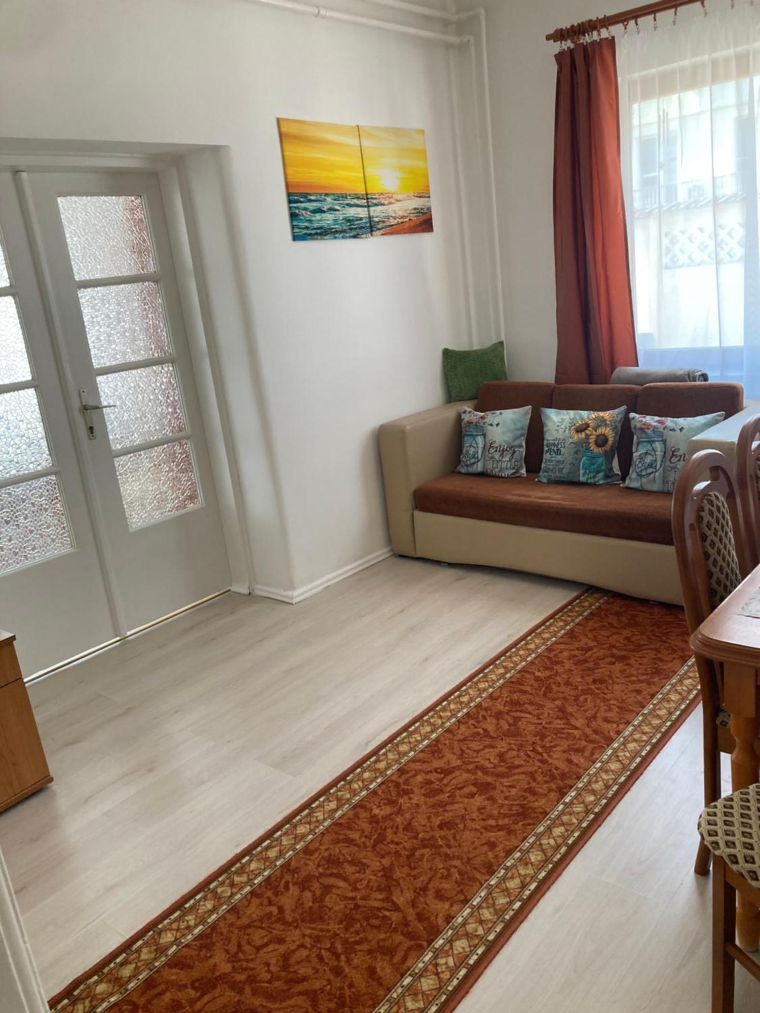 Tavaszpart Vendeghaz Apartment Szeged Ngoại thất bức ảnh