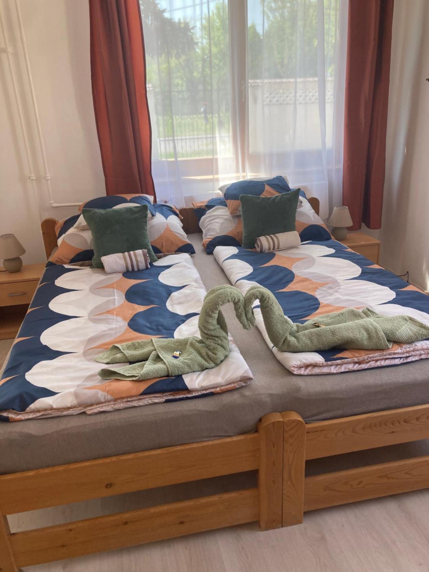 Tavaszpart Vendeghaz Apartment Szeged Ngoại thất bức ảnh