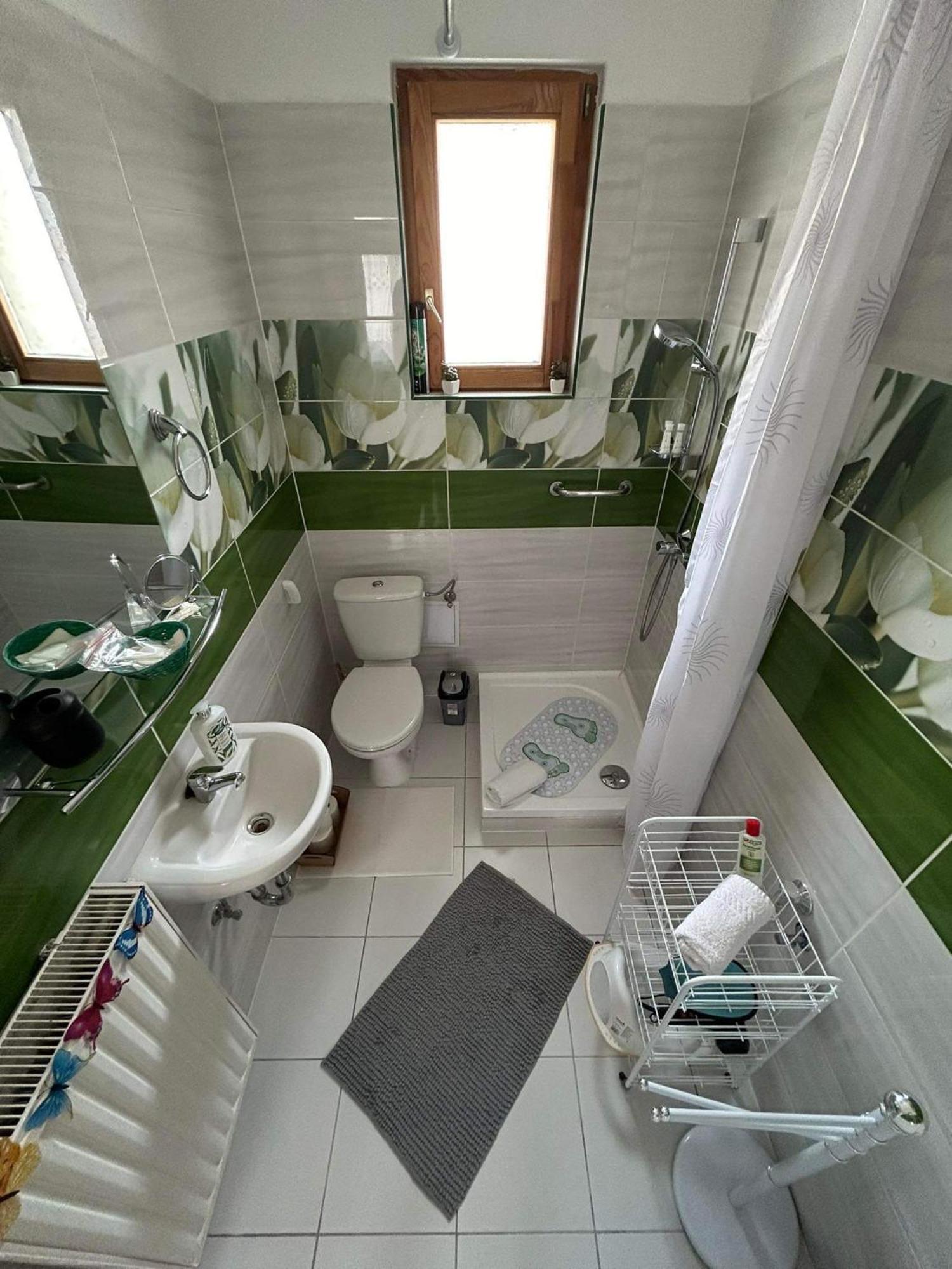 Tavaszpart Vendeghaz Apartment Szeged Ngoại thất bức ảnh