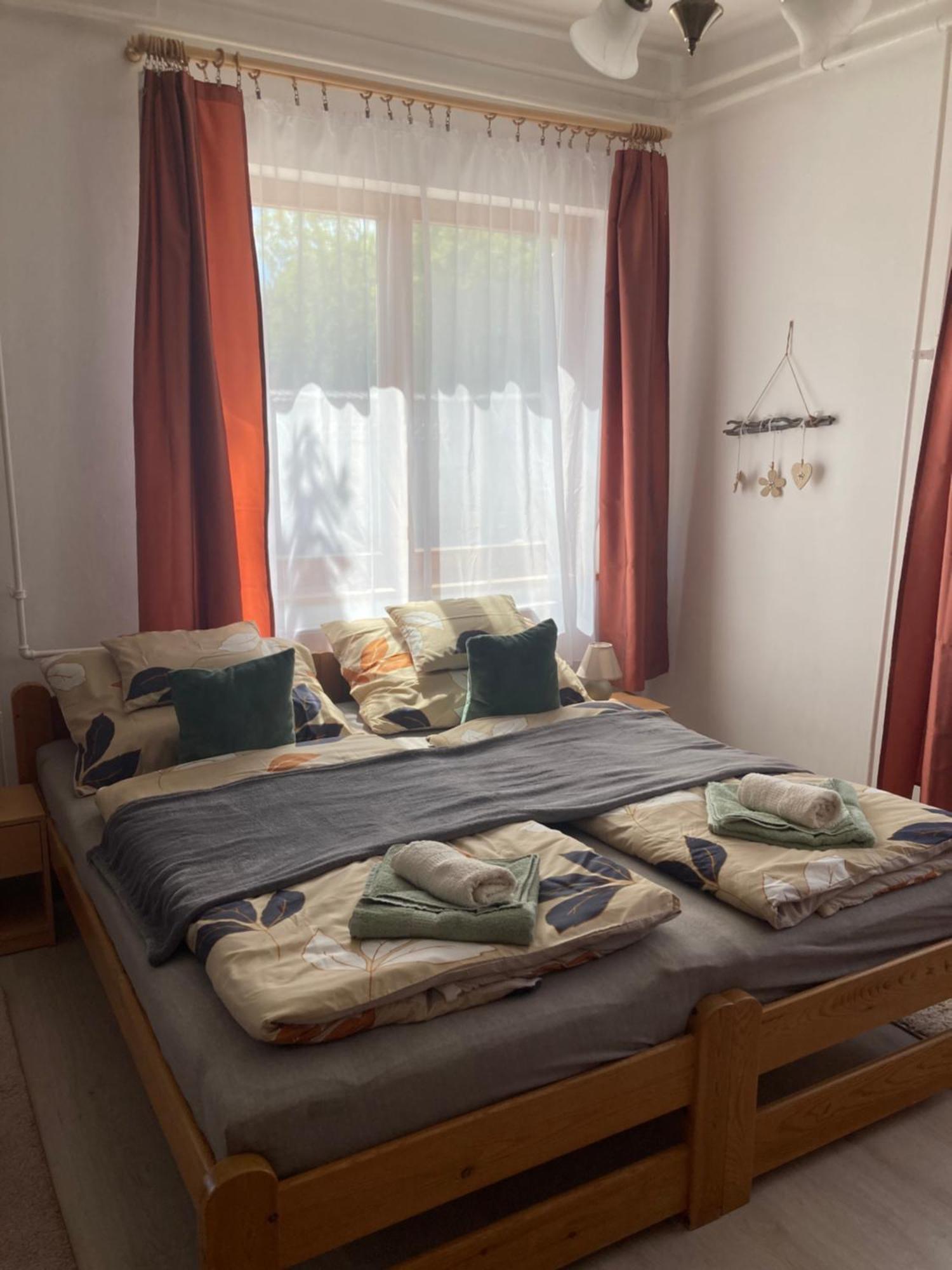 Tavaszpart Vendeghaz Apartment Szeged Ngoại thất bức ảnh